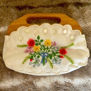 Small Vintage Embroidered Floral Wooden Handle Purse